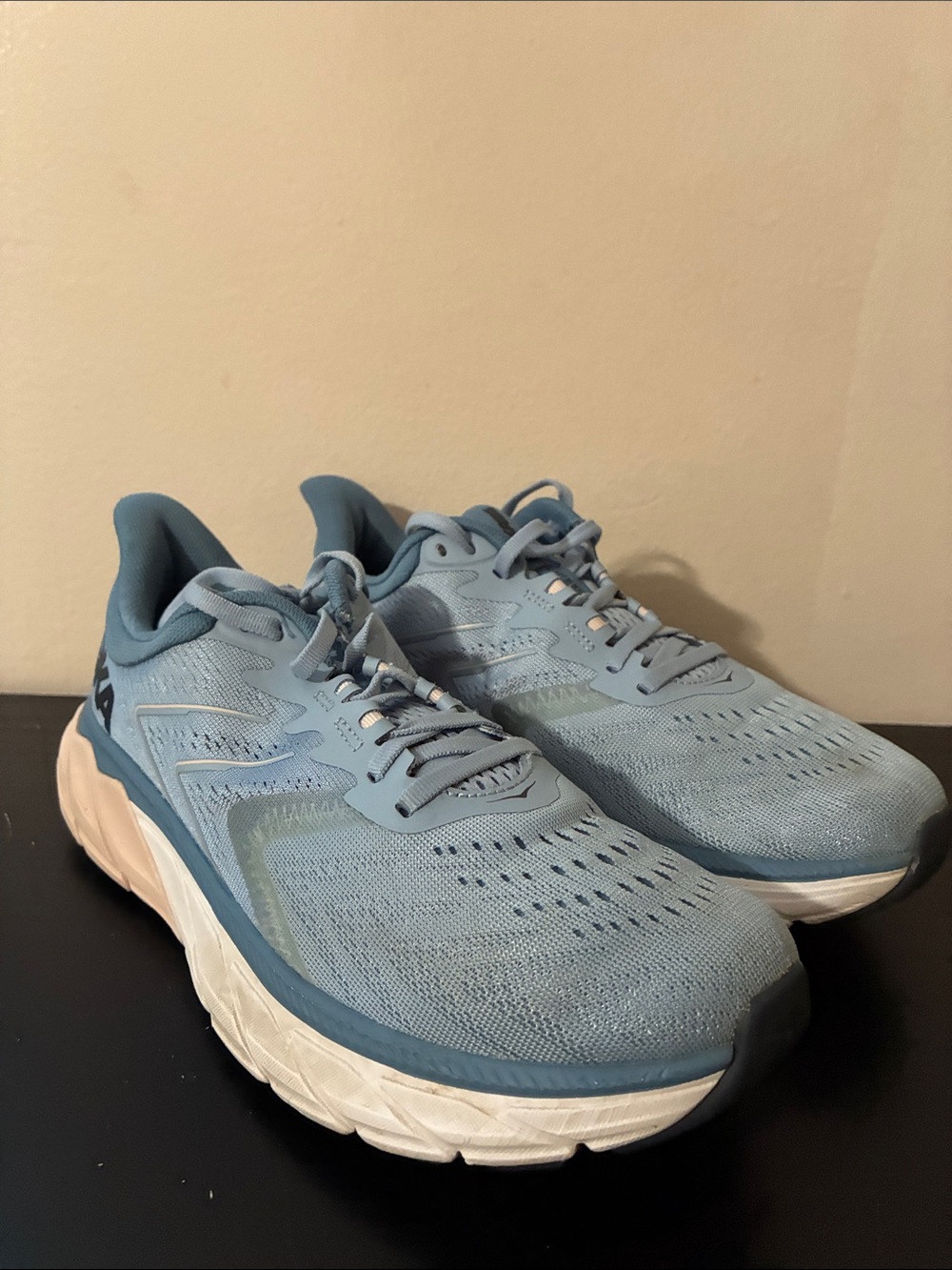 Hoka One One Arahi 5 stability running shoes size 8B - Picture 6 of 10